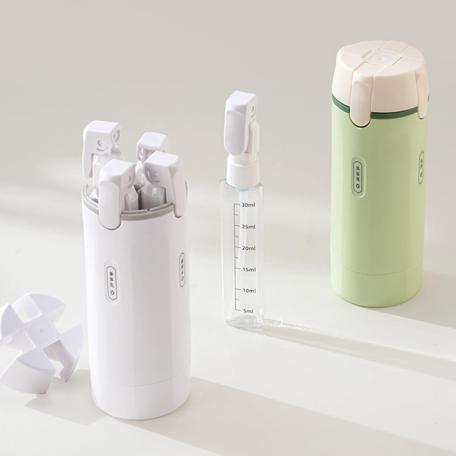 OFERTA POR TIEMPO LIMITADO Botella de viaje 4 en 1: Tu Kit de Aseo Inteligente